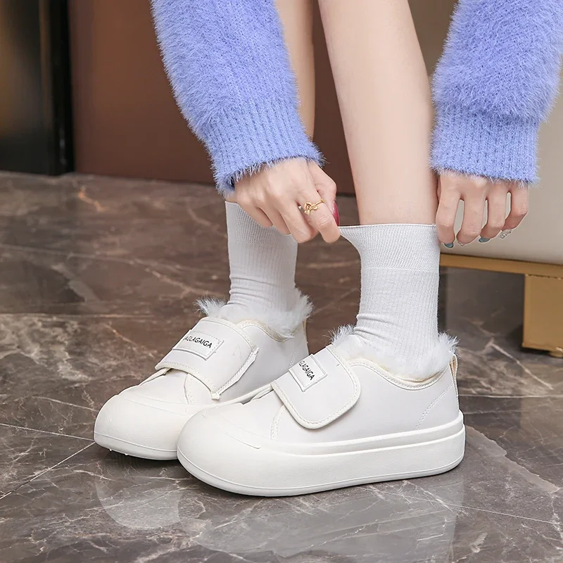 Fashion Cotton Shoes Women New Round Toe Platform Plush Shoes Warm Thick Sole Low Top Female Plush Footwear 2024 Autumn Winter