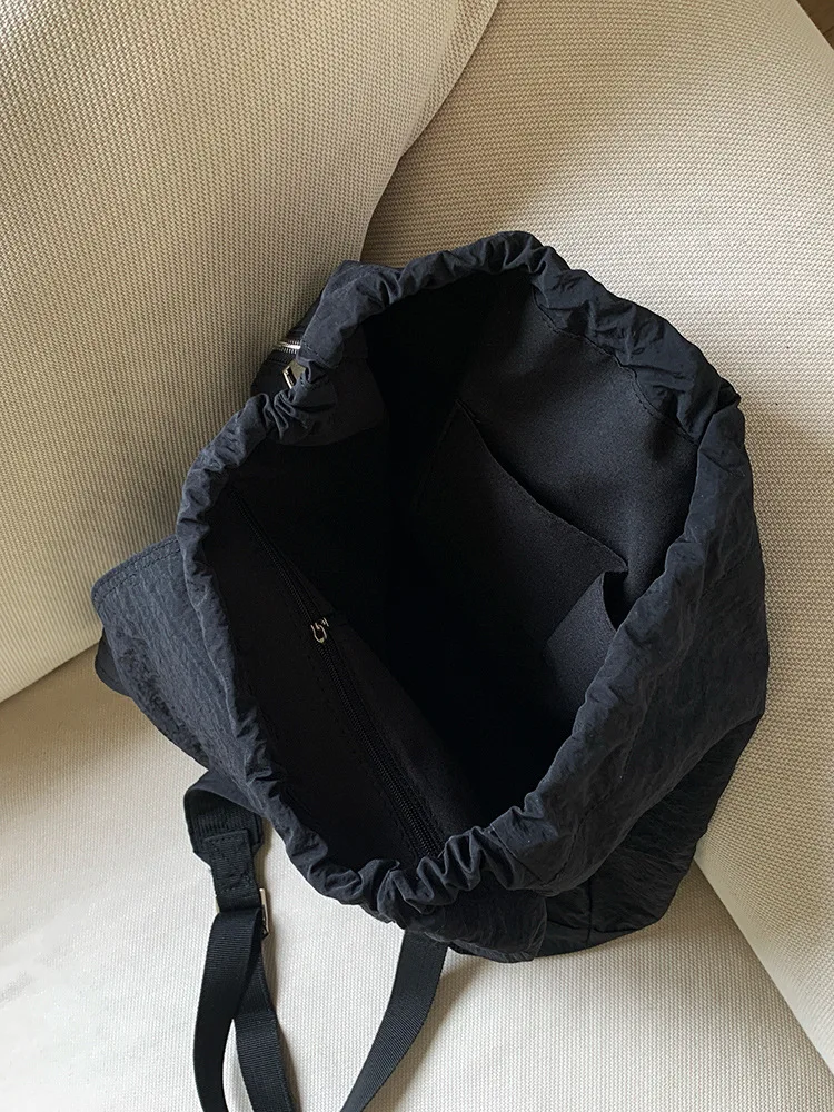 Tas Ember Serut Korea untuk Wanita Ransel Kapasitas Besar Ransel Nilon untuk Perjalanan Ringan Tas Selempang Tas Harian