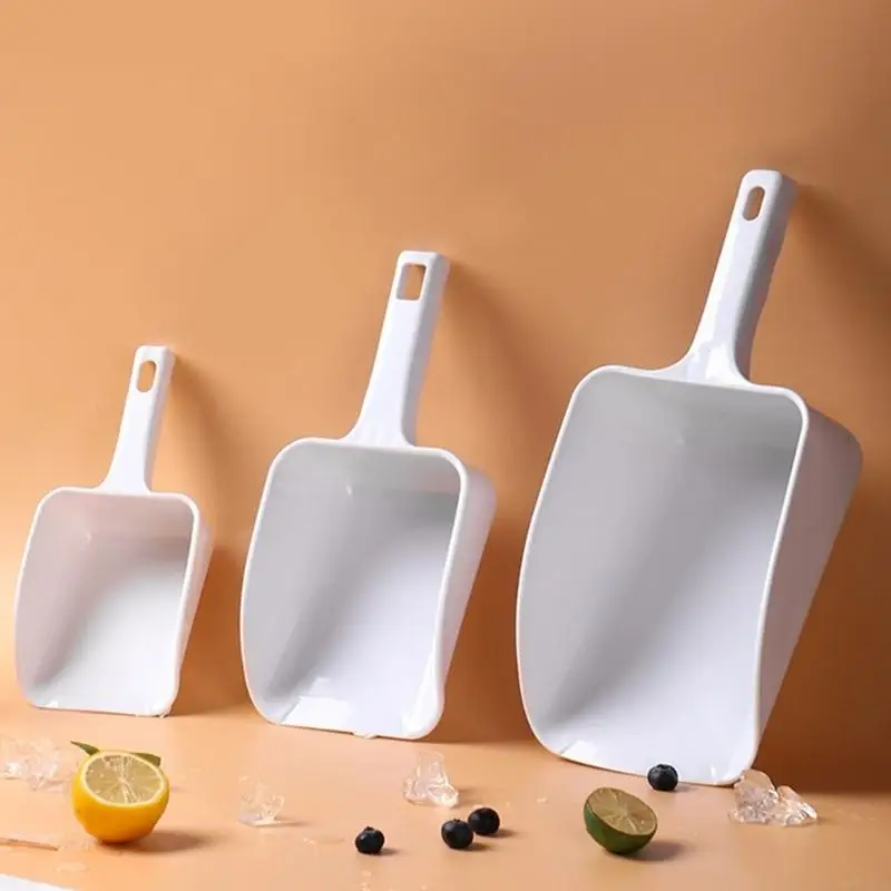F19B Multipurpose White Plastic Ice Scoops With Large Capacity For Quick Scooping Of Ice Candy Popcorns And Spices
