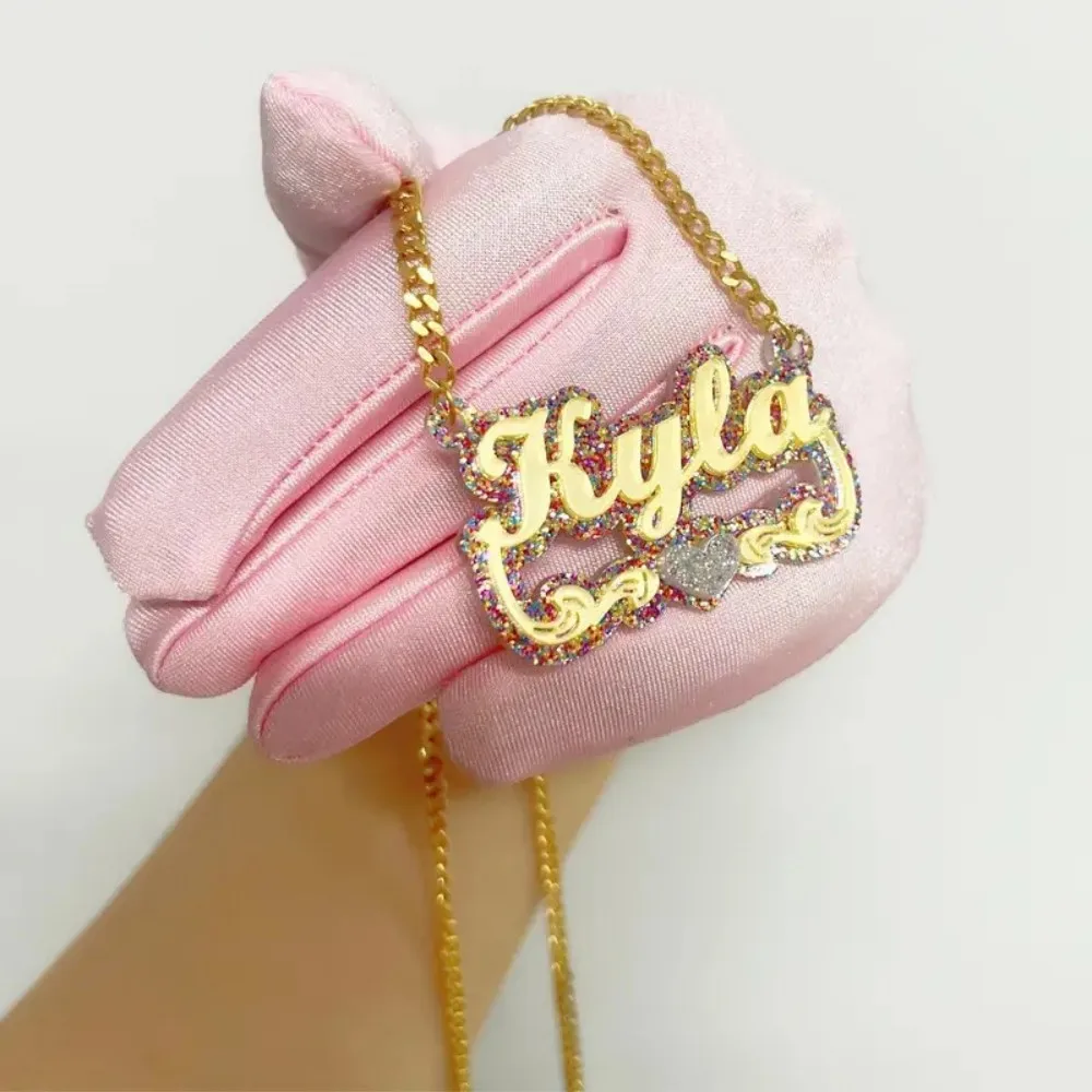 Collar con colgante de nombre personalizado de acrílico, collar con letras coloridas personalizadas, regalo bonito, colgante personalizado de encaje de amor para niñas y mujeres