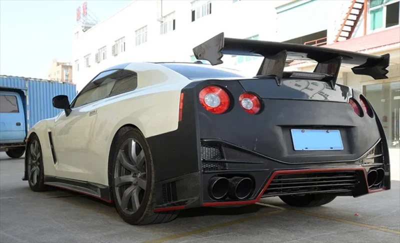 For Nissan GTR R35 2009-2020 High Quality Real Carbon Fiber Car Rear Wing Trunk Lip Spoiler Cooperate With The LED