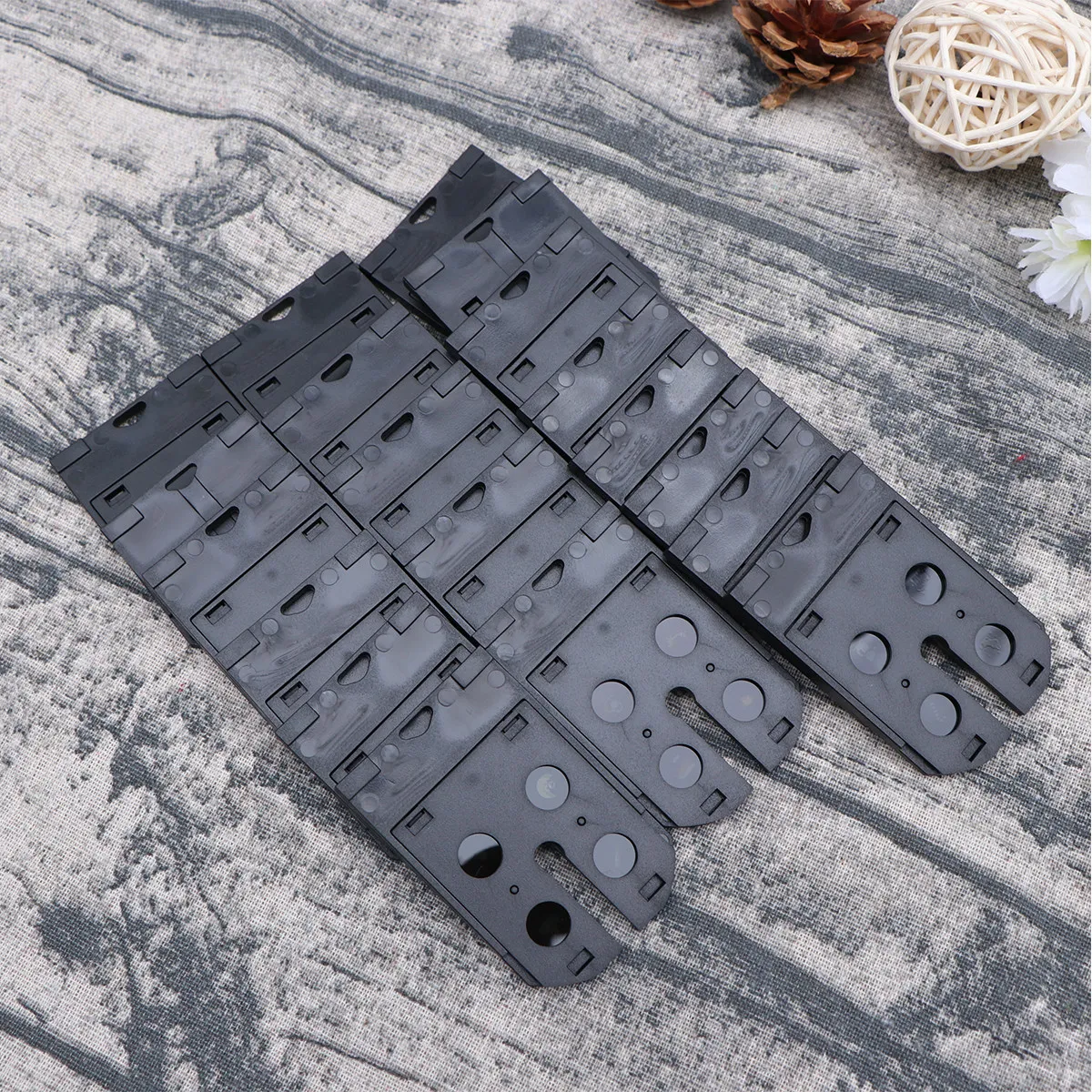 waterproof-moving-led-projector-light-20-animated-patterns-6-hole-lens-outdoor-indoor-holiday-decoration-for-garden-lawn-party