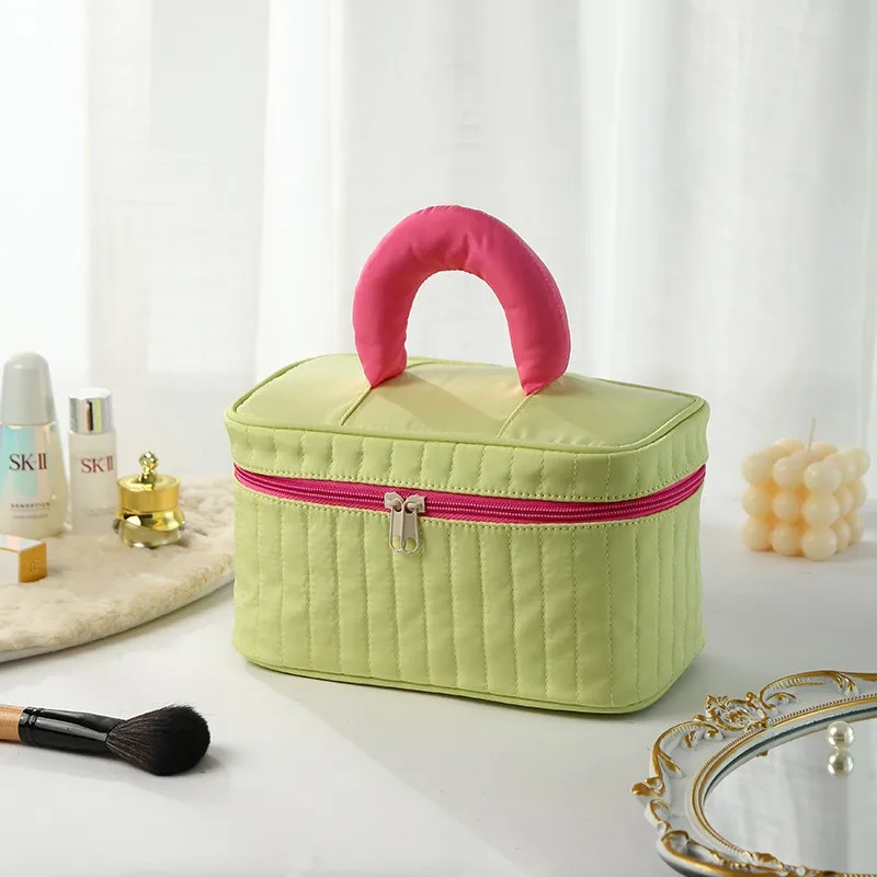 Fashionable and Practical Grid Cosmetic Organizer Bag for Traveling