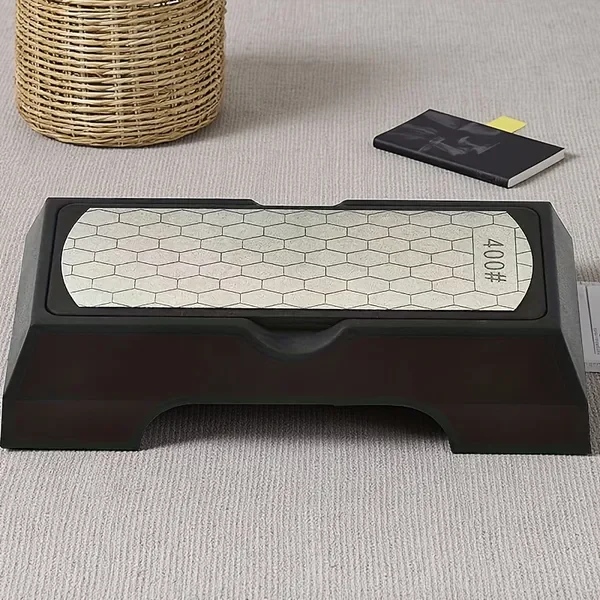 

Двусторонний алмазный точильный камень 400 # /1000 # Серия «Грубая и мелкая заточка» и «Нескользящая основа» — идеально подходит для кухонных ножей