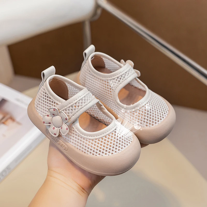 

Summer New Boys and Girls Beach Shoe Soft Bottom Sandals for Baby Casual Hollow-out Breathable Sneakers Baby Walking Shoes