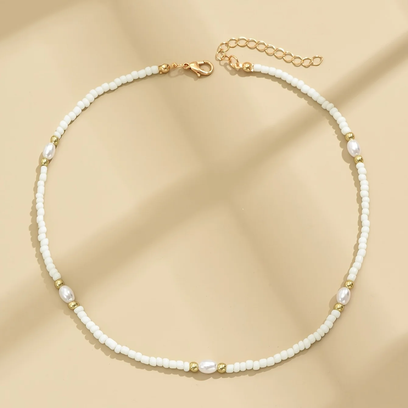 1pc Stylish Minimalist White Glass Bead Faux Golden Vacation Style Necklace Handcrafted Chain Adjustable Length, Variable Beads