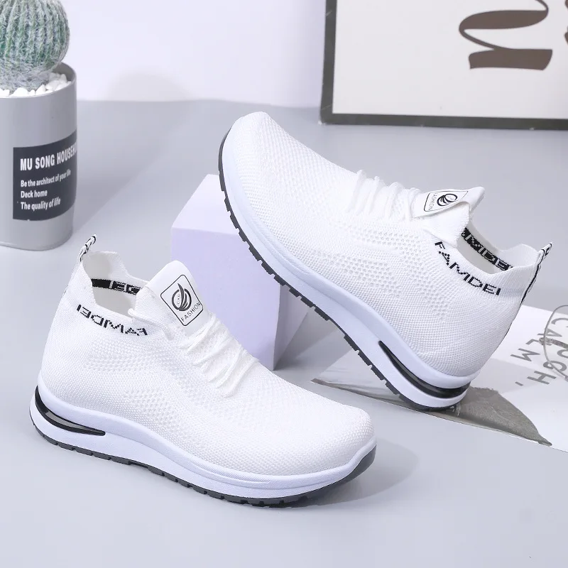 Trendy Sports Shoes 2024 Autumn New Item Solid Color Slimming Inner Height Increasing Sports Vulcanized Women's Shoes Sneakers