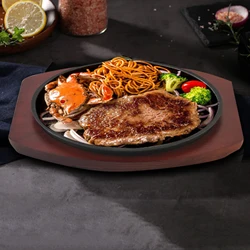 Cast Plate with Wooden Base Personal Size Round Sizzling Grilling Pan for Restaurant Serving Kitchen Household