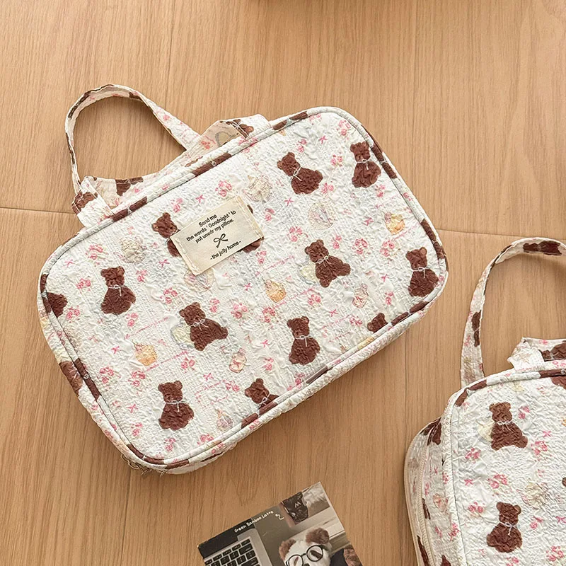 Pleated Bear Handheld Cosmetic Bag Cute Multifunctional Large Capacity Multi Layer Partition Travel Makeup Pouch