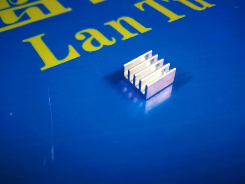pa E-Type Electronic Aluminum Sheet Miniature Cooling Fin 9*9 * 5mm Routing Efficiency Radiator Chip MOS Tube Dedicated