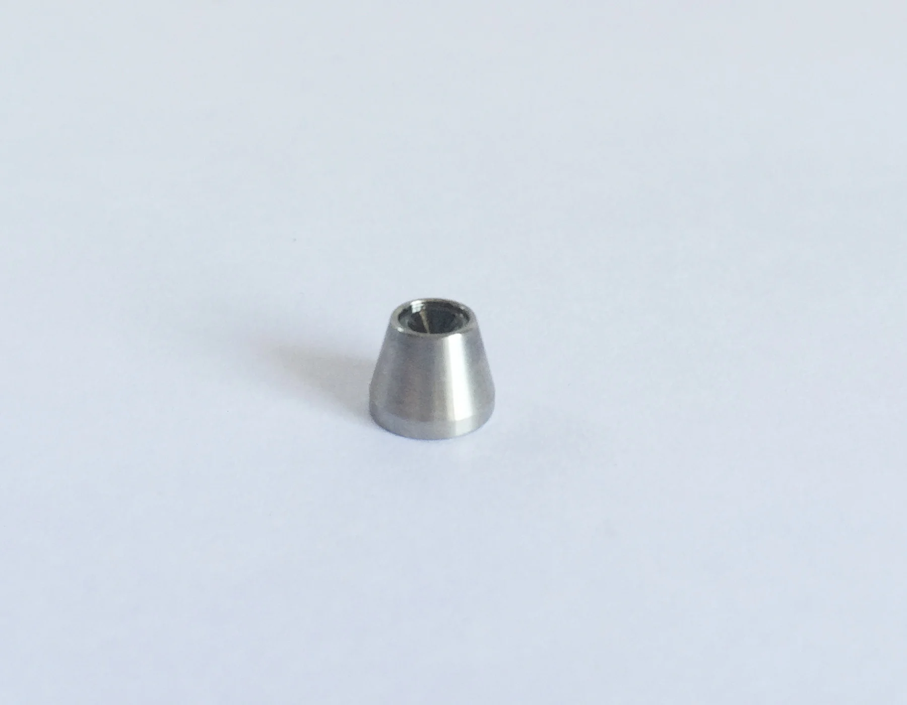 

EDM Wear Parts: Sapphire Wire Guide 0.26mm & Upper Die B – S104/3080223/0205407 for AQ/A/EPOC Machines | S104 3080223 0205407