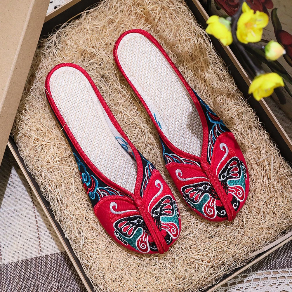 Veowalk Handmade Opera Embroidery Women Summer Shoes Fashion Old Beijing Home Slippers Casual Soft Slides s Mujer