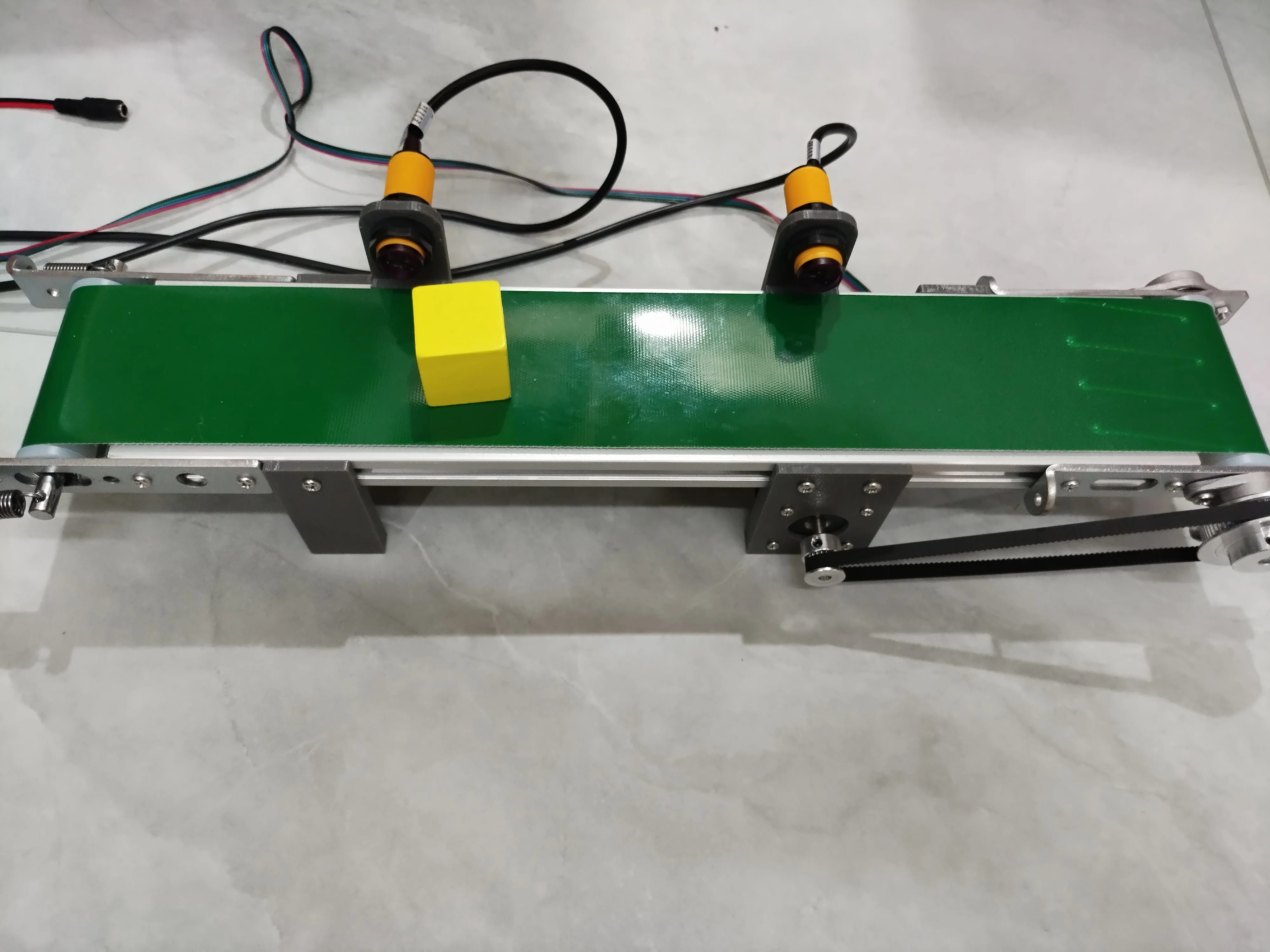 

10*55cm Electric Conveyor Belt with 2 Infrared Sensor Forward/Reverse 42 Motor for Arduino Robot DIY Kit Python Programmable Kit
