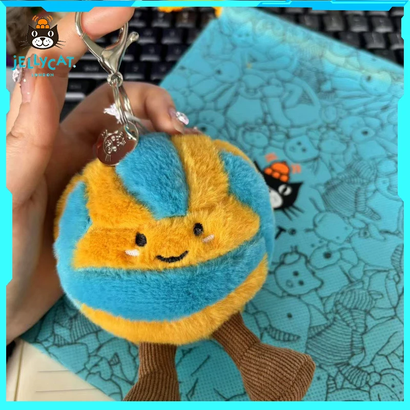 

В наличии: Новые плюшевые подвесные украшения Jellycat UK Fun Volleyball, милые мультяшные плюшевые подвески для сумок, подарок на Новый год 2026
