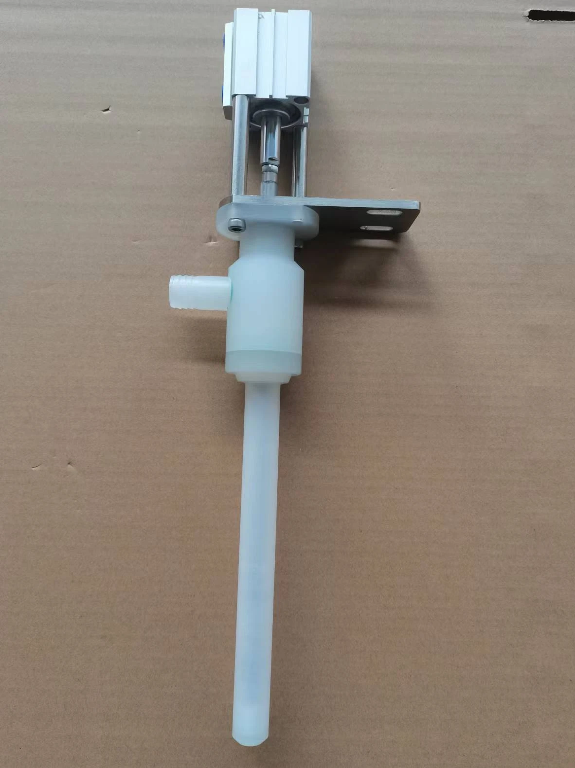 

PP Anti-corrosion Pneumatic Filling Valve Filling Machine with Drip Proof Liquid Filling Head Nozzle