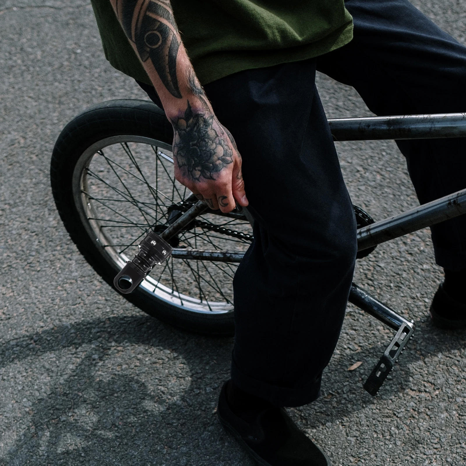 

1Set Durable Aluminum Quick Release Buckle Folding Bike Pedal Removal Tool Lightweight Pedal Buckle Holder Bike Parts