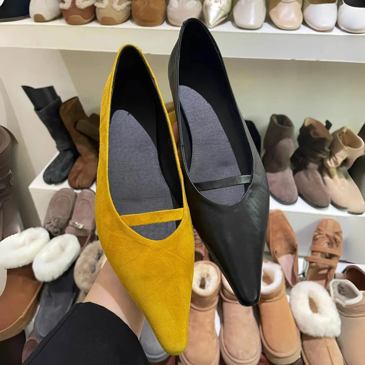 

Elegant Pointed Toe Shallow Soft Leather Flats Suede Leather Simple Versatile Mary Jane Loafers Niche Sense Slip-On Women Shoes