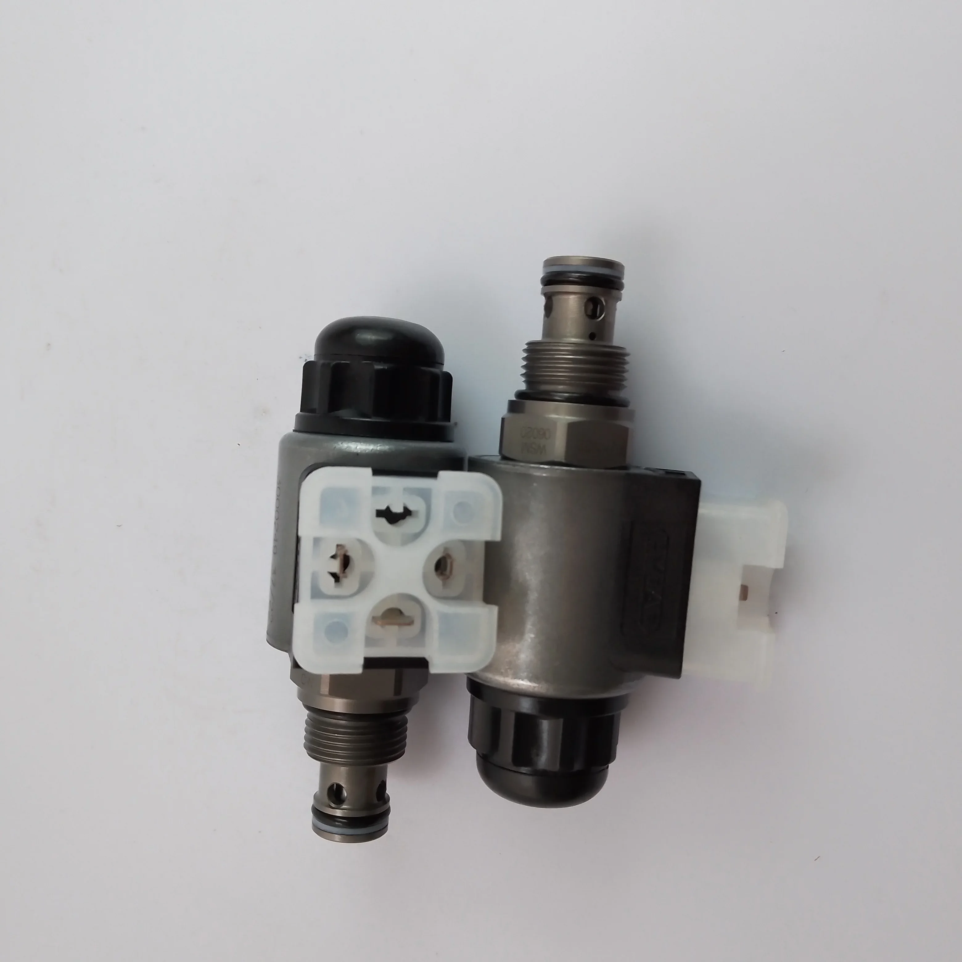 Directional valves WSM06020W-01M-C-N-24DG