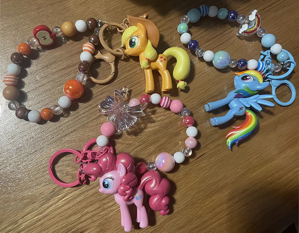 Mignon mon petits chevalets porte-clés licorne figurines voiture porte-clés enfants sac à dos clés anneau femmes pochette perles pendentif cadeau