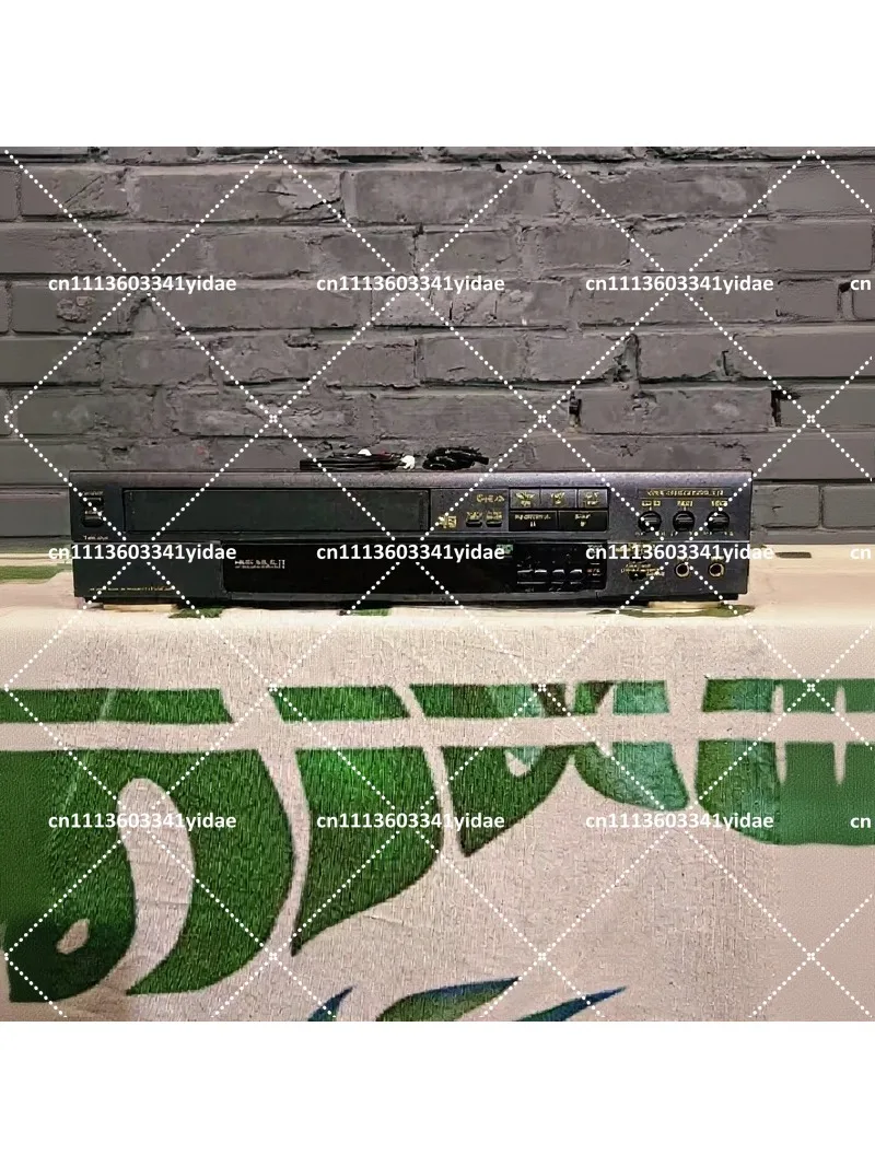1Pcs 80% Used VHS to Digital Converter HD82/HD100, Video Capture Recorder, Transfer Video to USB, Playback on TV & PC