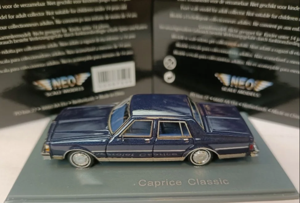 Neo 1:87 Caprice Classic Vintage Car Simulation Limited Edition Resin Metal Static Car Model Toy Gift