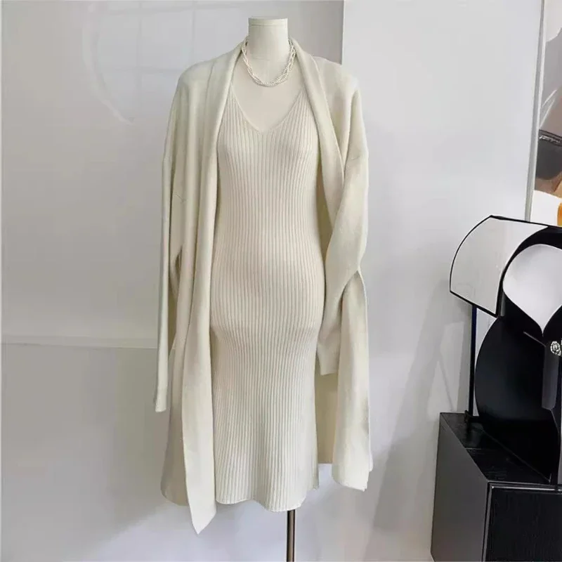 Mode Damen Zweiteilige Kleine Duftende Stil V-ausschnitt Kleid Dünne Gestrickte Anzug Lose Strickjacke Medium Elastische Temperament Anzug Fit
