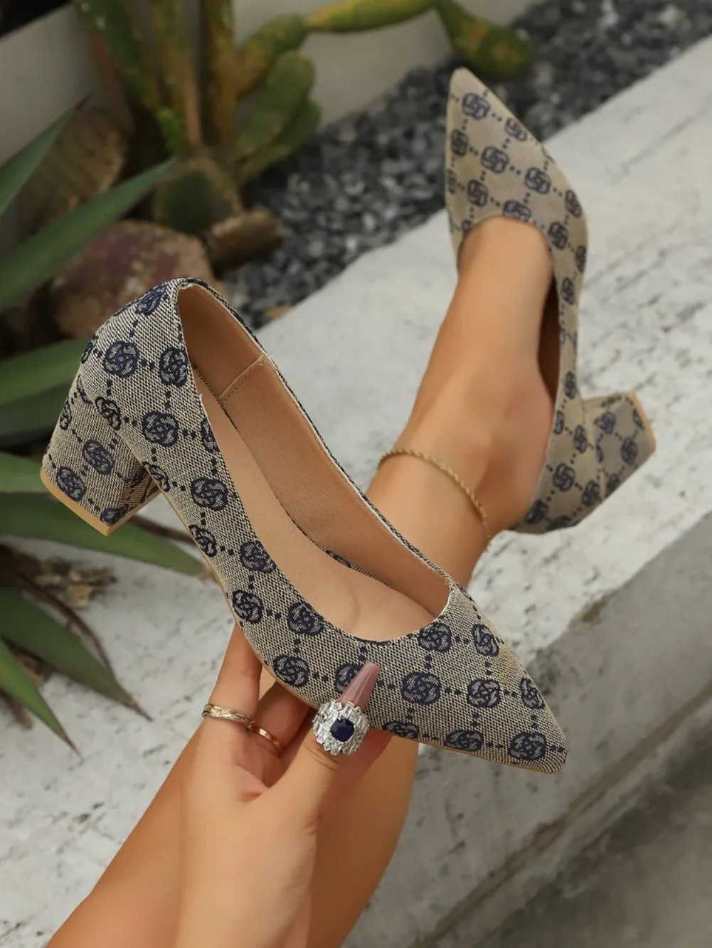 2026 Modische Blumenmuster Spitze Damen High Heels Frühling Herbst Neuer Einfacher Stil Quadratischer Absatz Komfortable Einzelschuhe – Detail 10