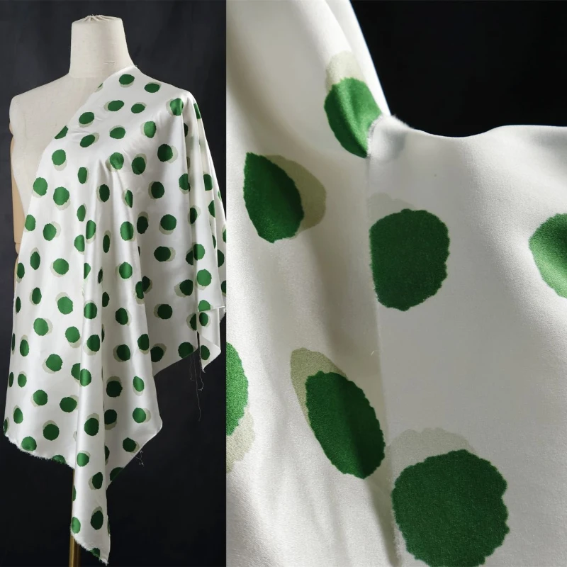 

19mm White Background Green Irregular Polka Dot Printed Fabric Cheongsam Dress Fabric