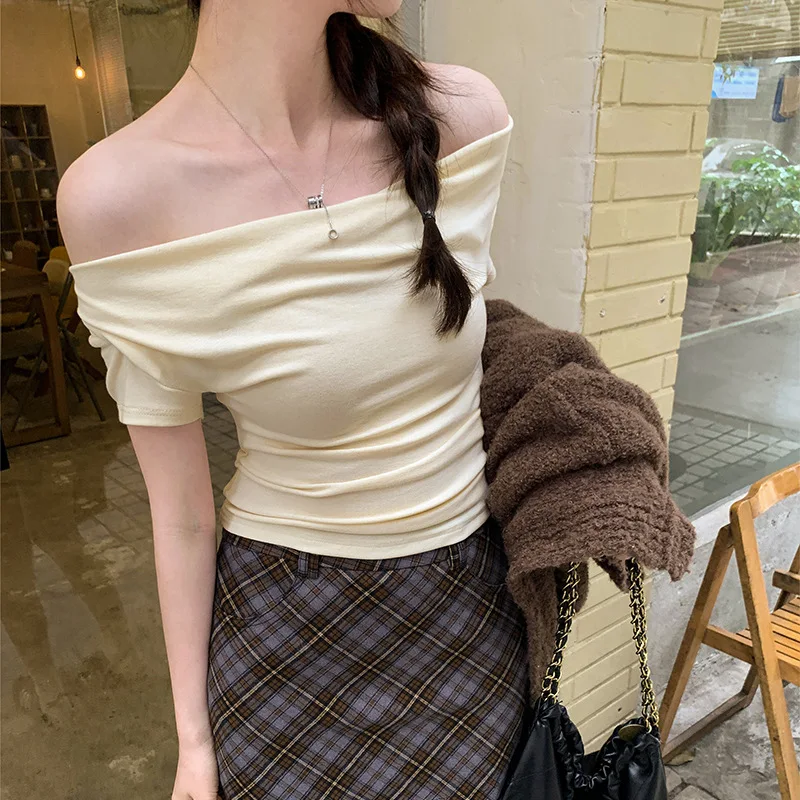 

2025Летняя футболка женская, прямая, с коротким рукавом, тонкий укороченный топ с открытыми плечами, футболки с отложным воротником, Y2K, сексуальная женская одежда