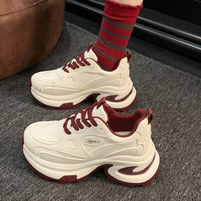 النساء الارتفاع زيادة منصة سميكة وحيد أبي أحذية ل Petite 2025 الربيع الساخن بيع تنوعا أحذية رياضية غير رسمية الرجعية