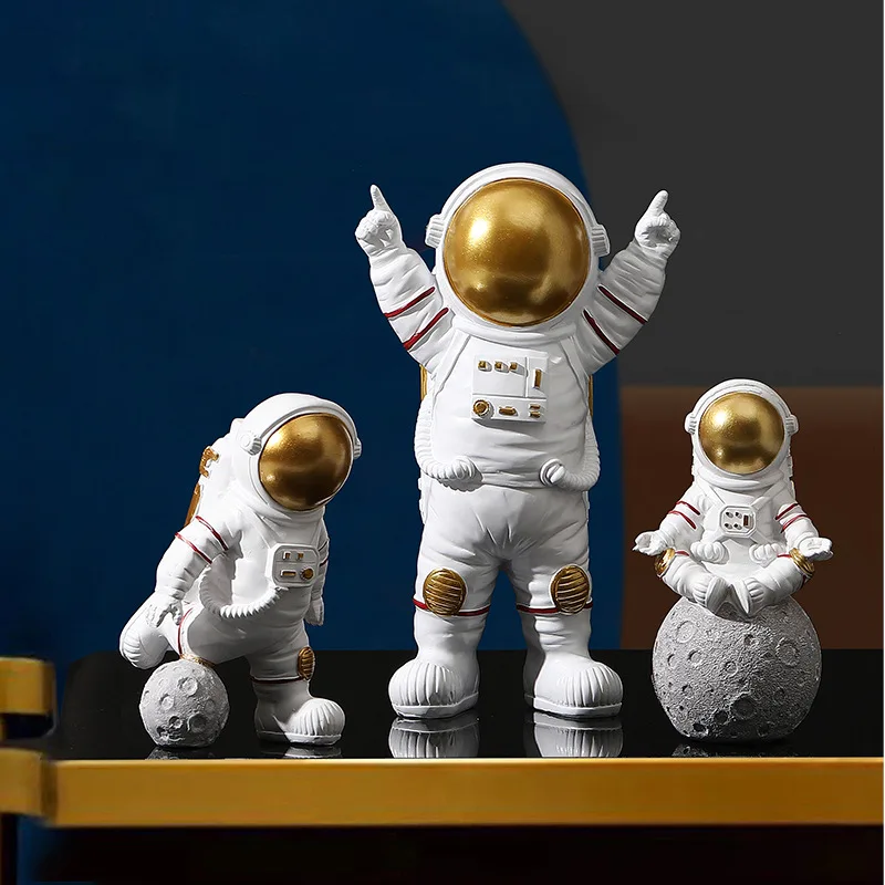 

Nordic mini version astronaut small ornament astronaut living room TV cabinet entrance desktop room decoration gift