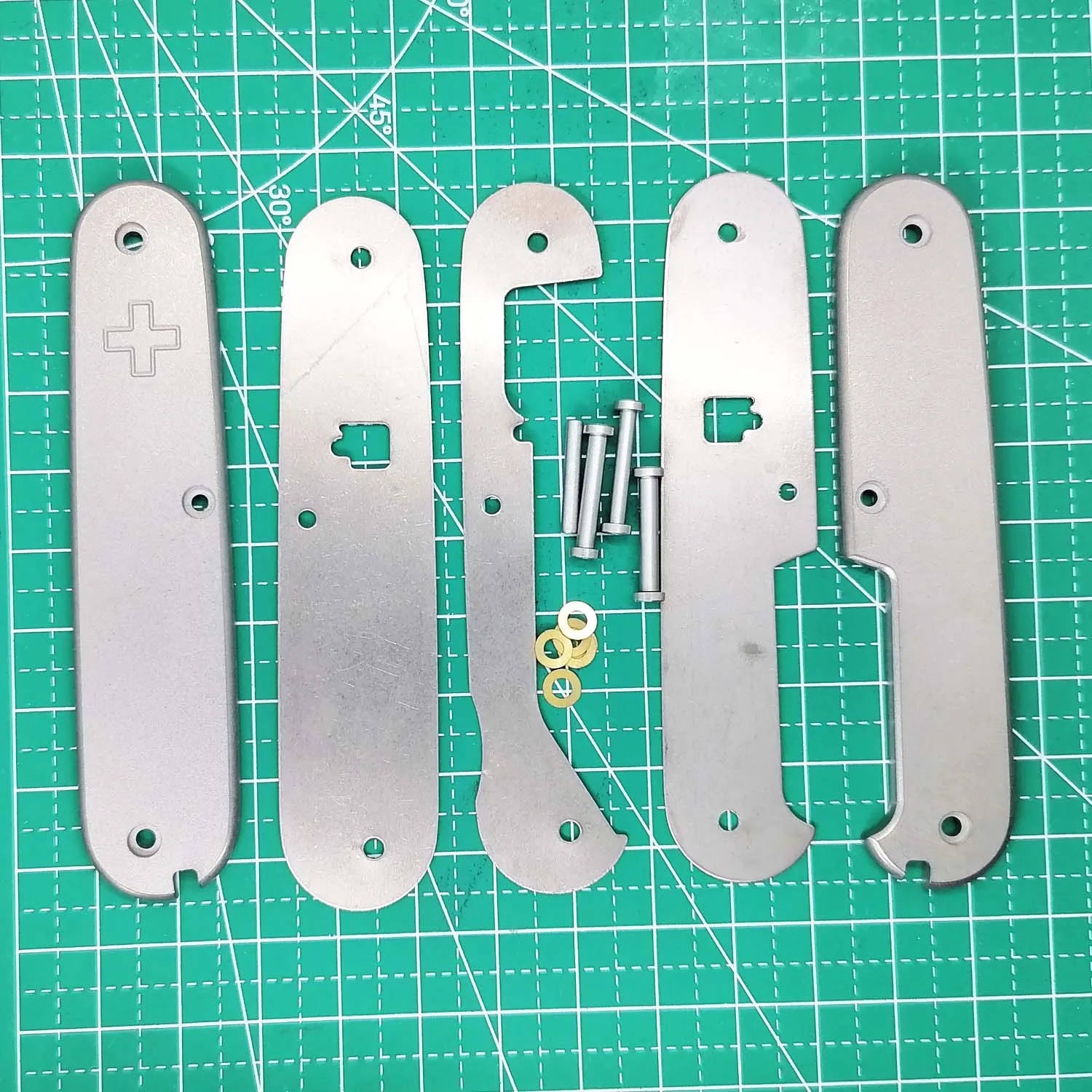 

1 Pair Custom Made Titanium Alloy Scale with Tweezers&Toothpick Slot for 91mm Victorinox Swiss Army Knife SAK Handle Scales MOD