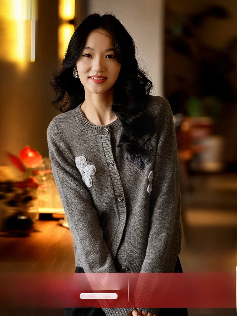 

Silver Flower Snow Knitted Woolen Sweater Women's Lazy Sle Long Sve Soft Camere Yarn round Ne Open Cardigan