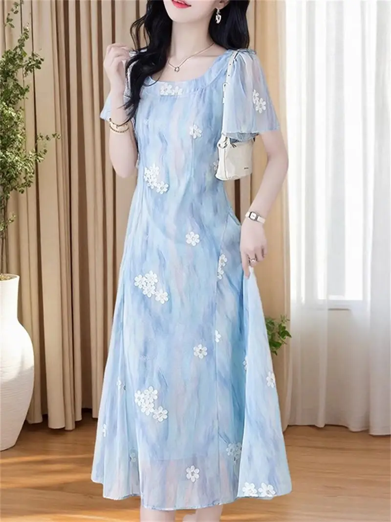 

Luxury Blue Floral Embroidered Midi Dress - Parisian Summer 2025 Designer Slimming Elegant Short Sleeve Dresses G118