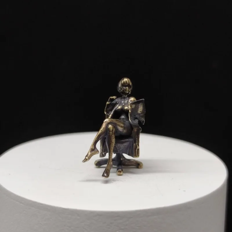 Metal Brass Doctor's Overall Woman Doctor 1:64 Action Figures Model Miniature Ornament Accessories Toys Photography Props