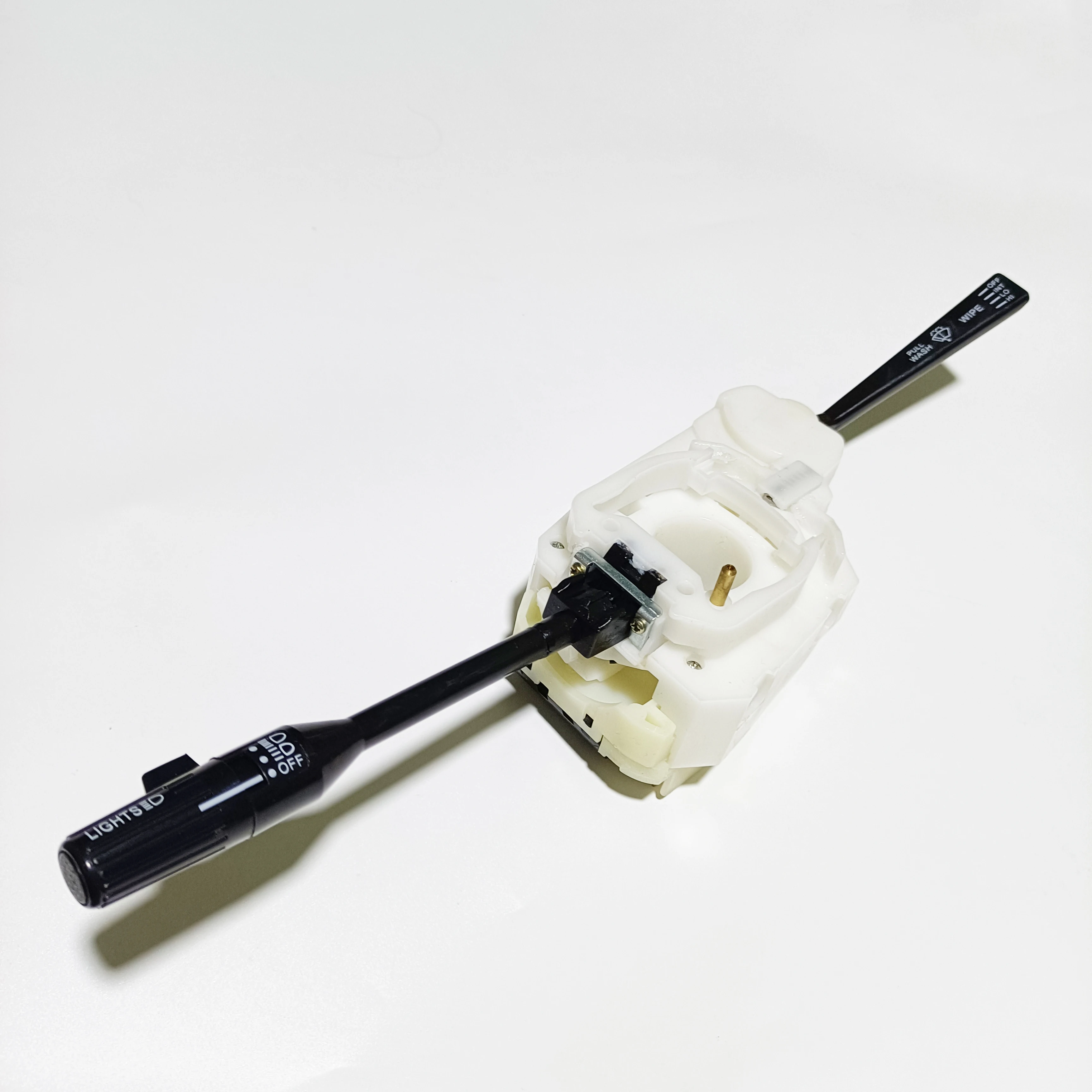 日産アトラス　レバースイッチ　25560-T6200 SWITCH ASSY OE 25560-03W00 25560-06W10 LHD For Nissan 720 Pickup