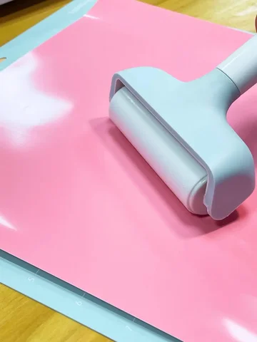 ลูกกลิ้งยางสําหรับงานฝีมือ Cricut/Silhouette ทํางานร่วมกับเหล็กไวนิล ลูกกลิ้งยางแบบใช้ซ้ําได้สําหรับงานฝีมือและโครงการ DIY