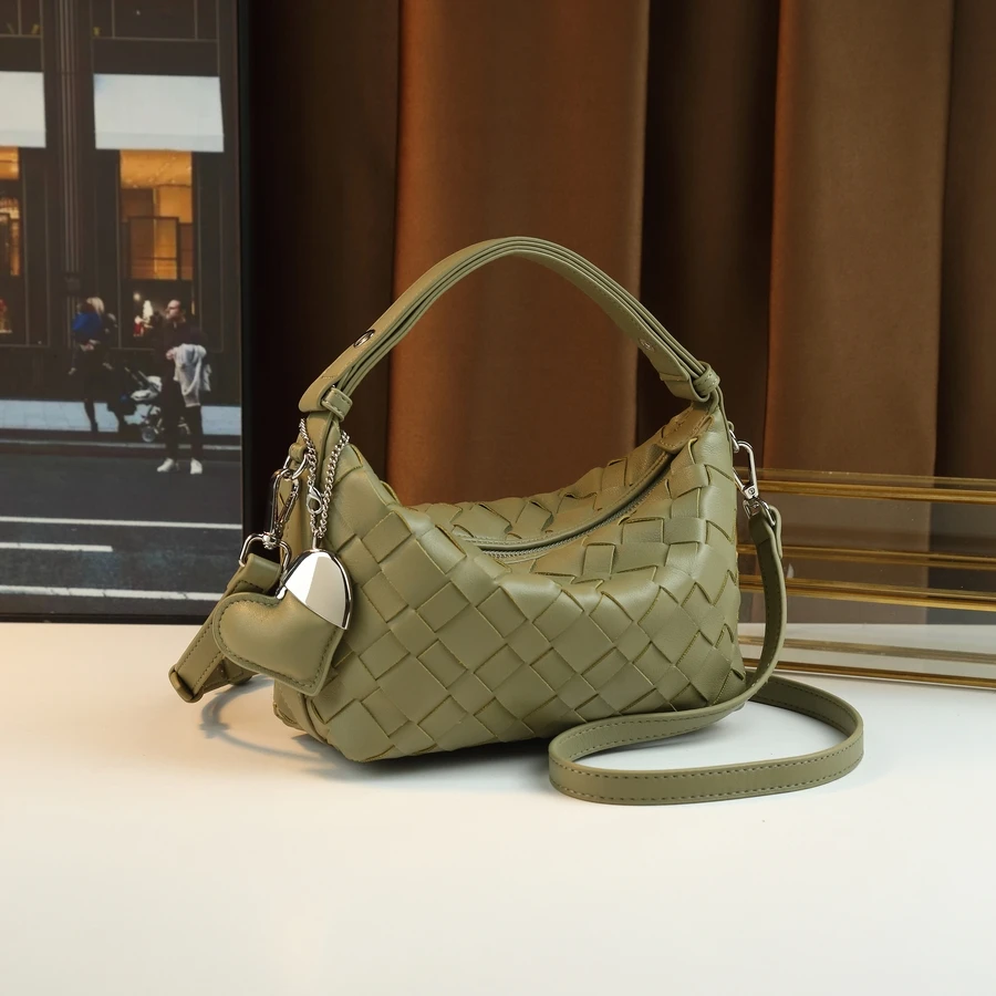 

New Leather Woven Bento Box Bag Women's Handbag Underarm Carry-On Diamond Grid Vegetable Basket Handbag