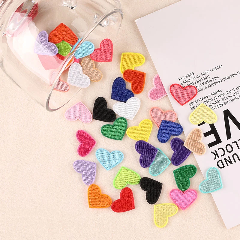 

Little Love Heart Hand Sewing Patches Embroidery Patch Iron On Badge For Bag Clothing Accessories DIY Hot Selling Fabric