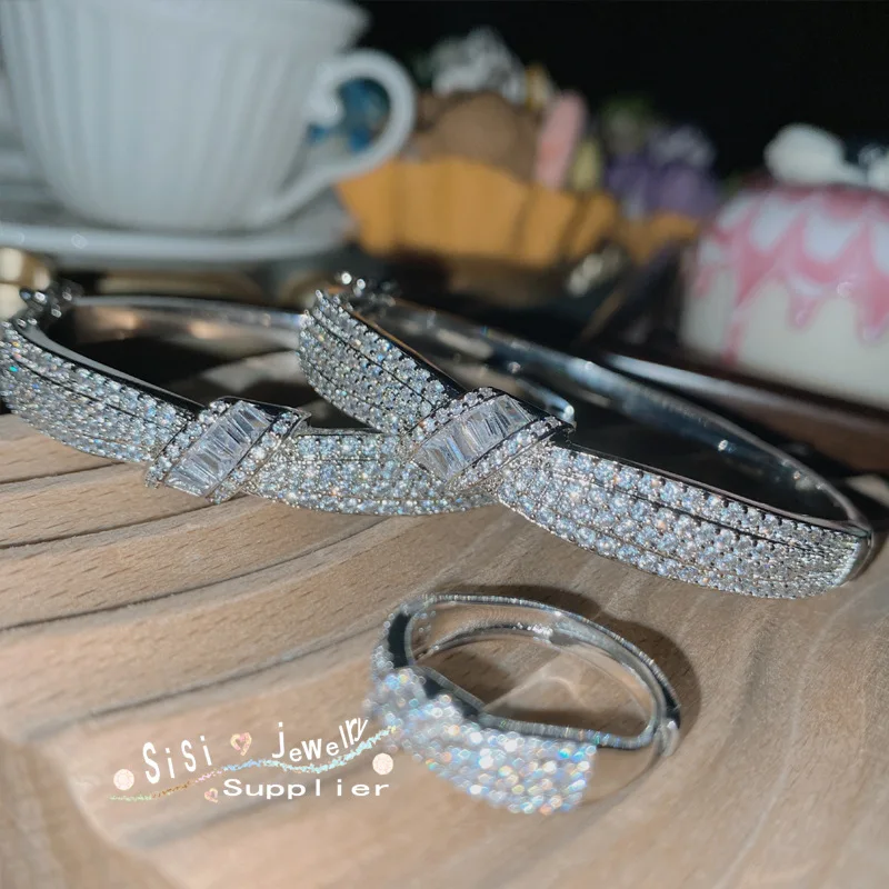 Full of Diamonds, Sparkling Bow Bracelet, Sparkling Ring Opening, Adjustable Temperament, Suitable for Annual Gatherings