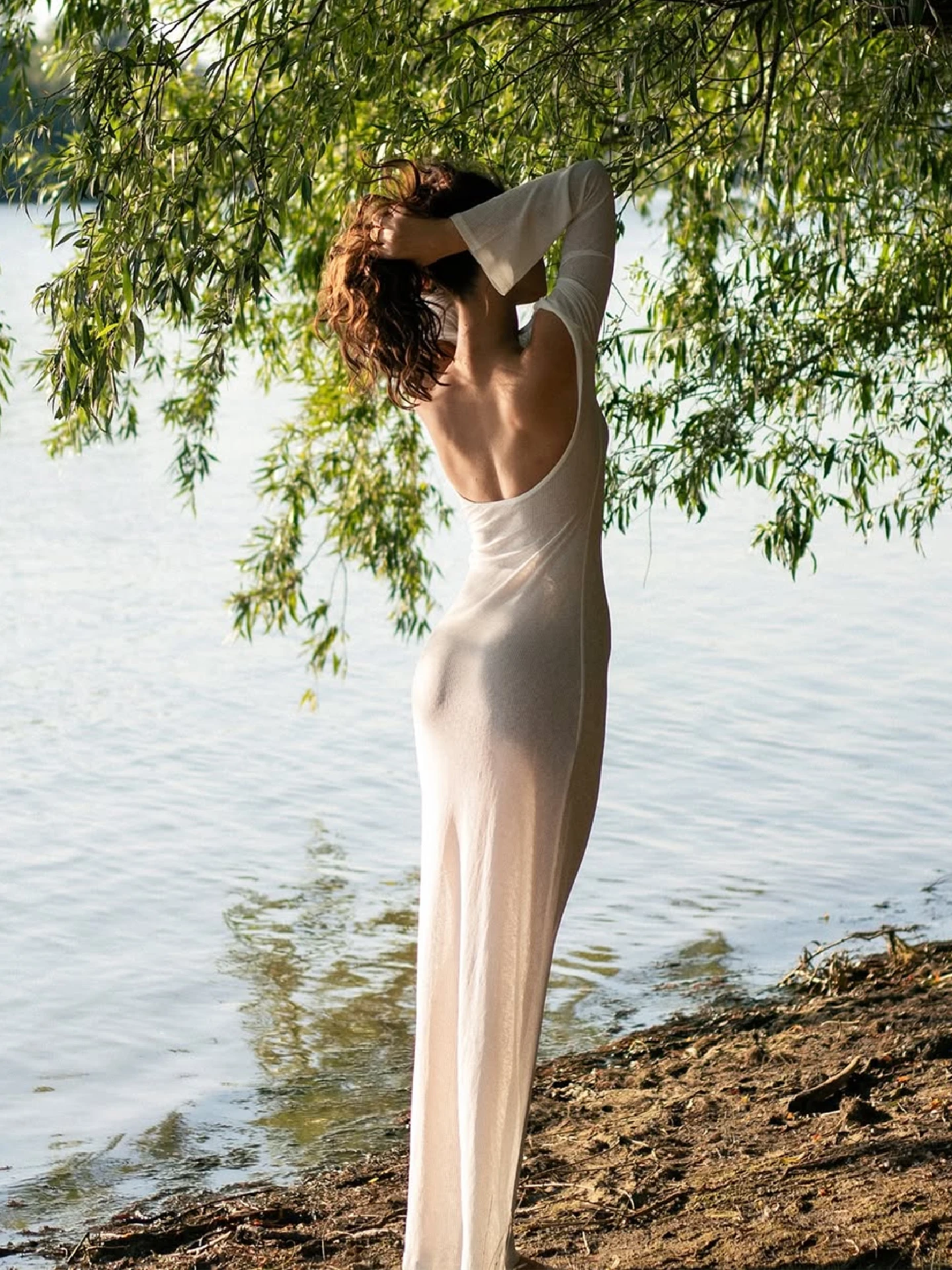 Dulzura 秋のファッションセクシーな O ネック長袖背中の開いたスリムシースルーロングドレス女性固体カジュアル服パーティークラブ衣装