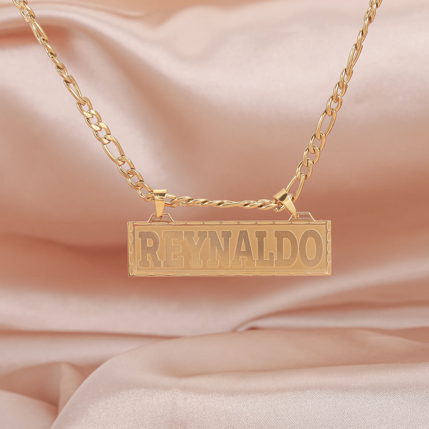 

Custom Name Bar Necklace Men Gift 18k Gold Plated Necklace Personality Gold Nameplate Pendant Trending Stainless Steel Jewelry