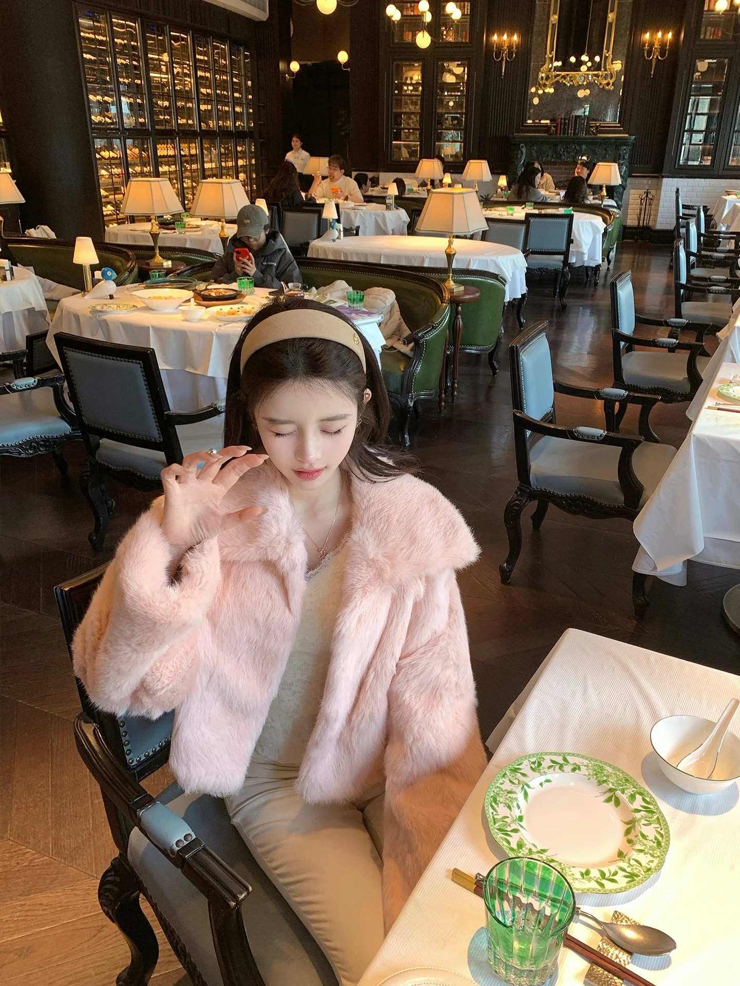 

ese Snow Rabbit 2026 New Sle Rabbit Fur Collar ort Coat Simple Design Winter Outerwear for Women Youth And Midd...