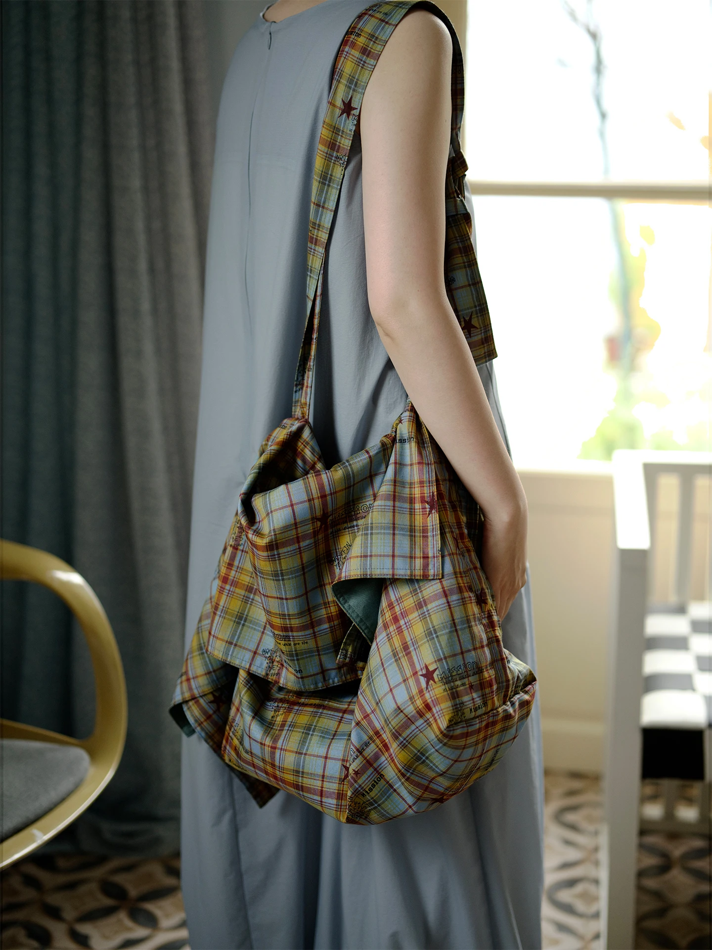 Original Design Large Capacity Plaid Tote Bag Single Shoulder Crossbody Bag Retro Style Casual Leisure Handbag for Teens