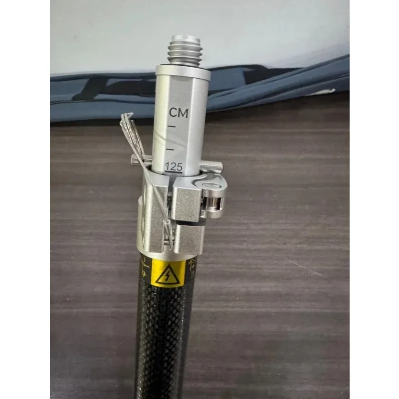 【من الصين】مسح القطب RTK GPL25A، ألياف الكربون التلسكوبية العالمية 2.2 مترًا، ملحقات القياس المسح والرسم المحمول