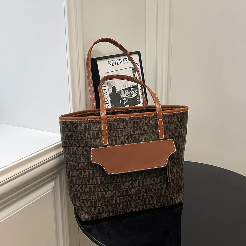 

Niche Retro Tote Bag New, Personalized Armpit Bag, Large-capacity Hand Withdrawal, Versatile Design