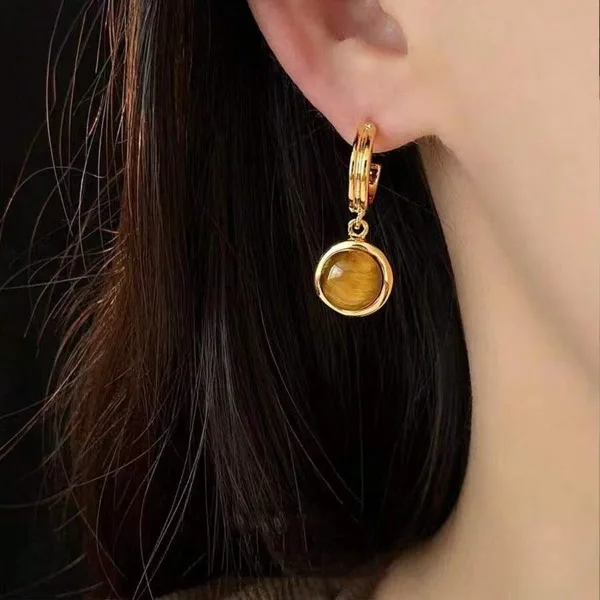 

Circular C Shape Earrings, Fashionable And Niche Design, Vintage And Antique Style Ear Accessory