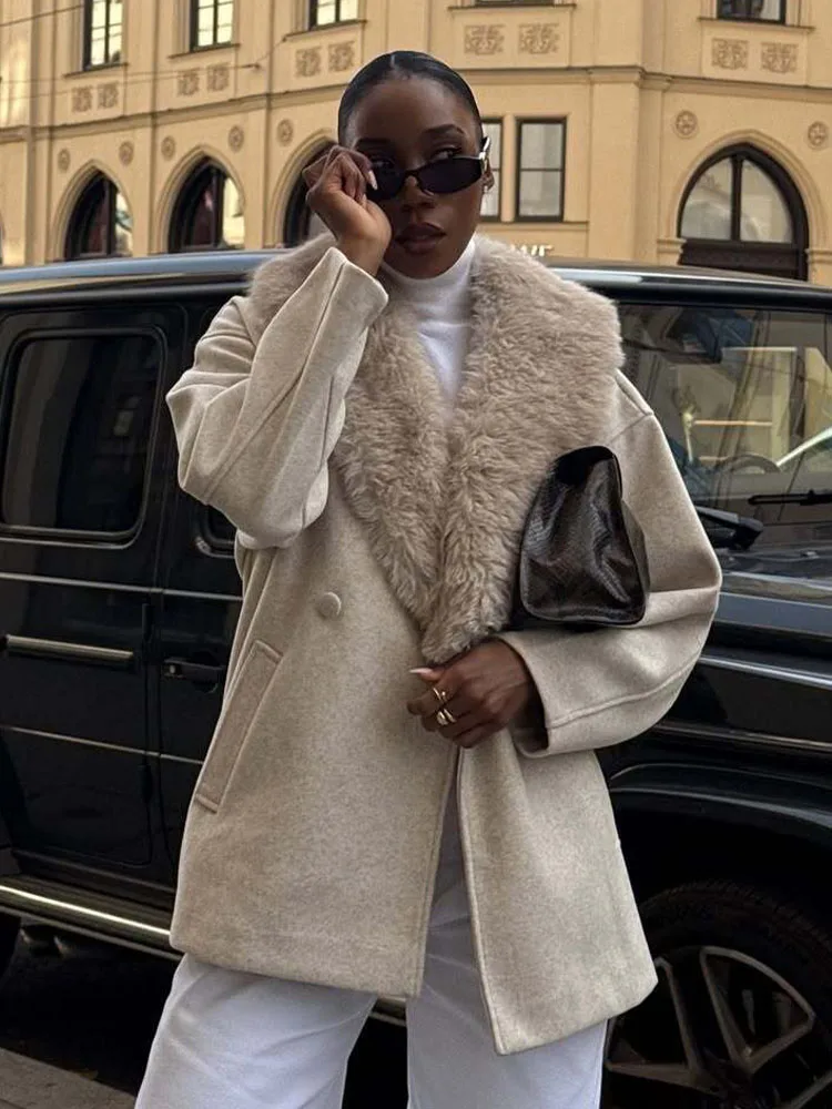 เสื้อโค้ทผู้หญิงแฟชั่นฤดูหนาว ผ้าเนื้อนุ่ม แต่งปกขนเฟอร์เทียม กระดุมสองแถว สไตล์หรูหราลำลอง สำหรับผู้หญิง