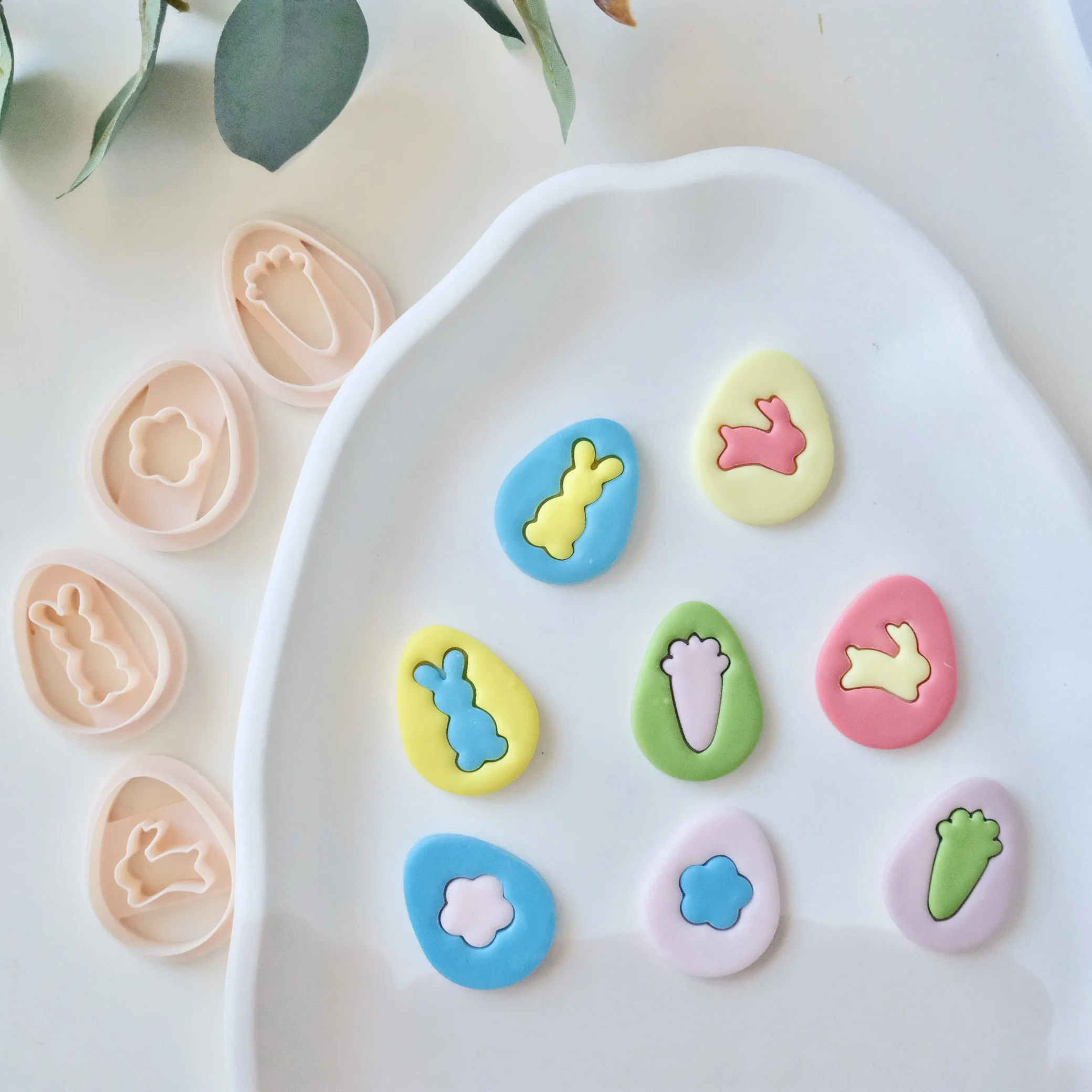 4pcs/set Easter Egg Polymer Clay Cutters for Earring Jewelry Making, Egg with Flower Carrot Rabbit Design Pottery Clay Molds