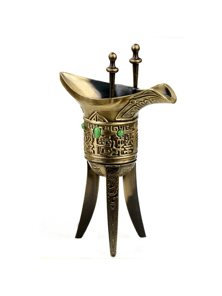 Imitation bronze wine bottle ornament retro jazz cup antique wine glass triangle cup shooting props three-legged emperor cup